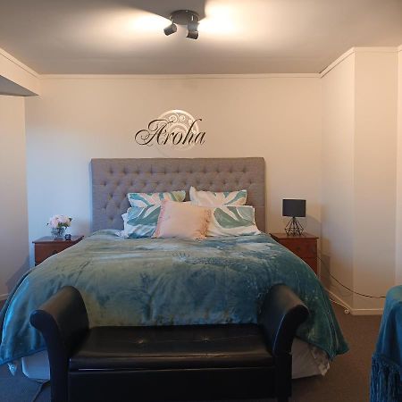 Tiwai Waka Retreat Apartment Уелингтън Екстериор снимка
