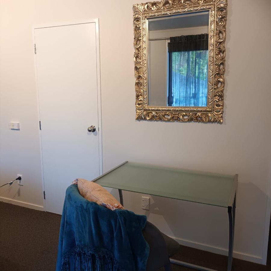 Tiwai Waka Retreat Apartment Уелингтън Екстериор снимка