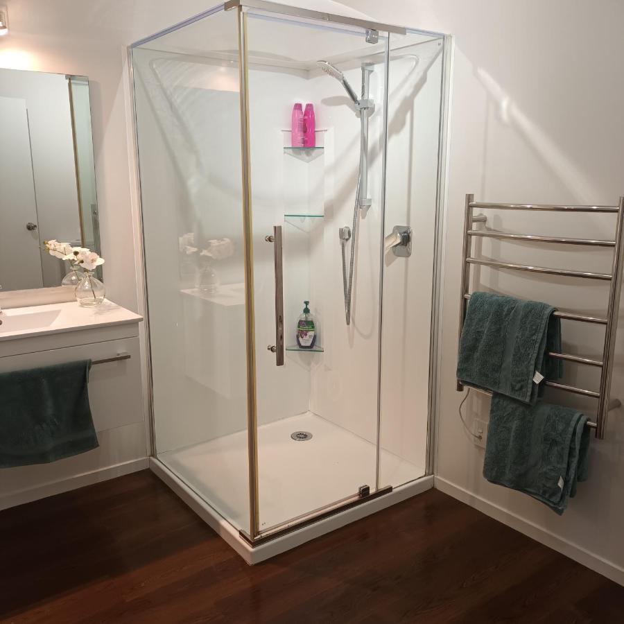 Tiwai Waka Retreat Apartment Уелингтън Екстериор снимка